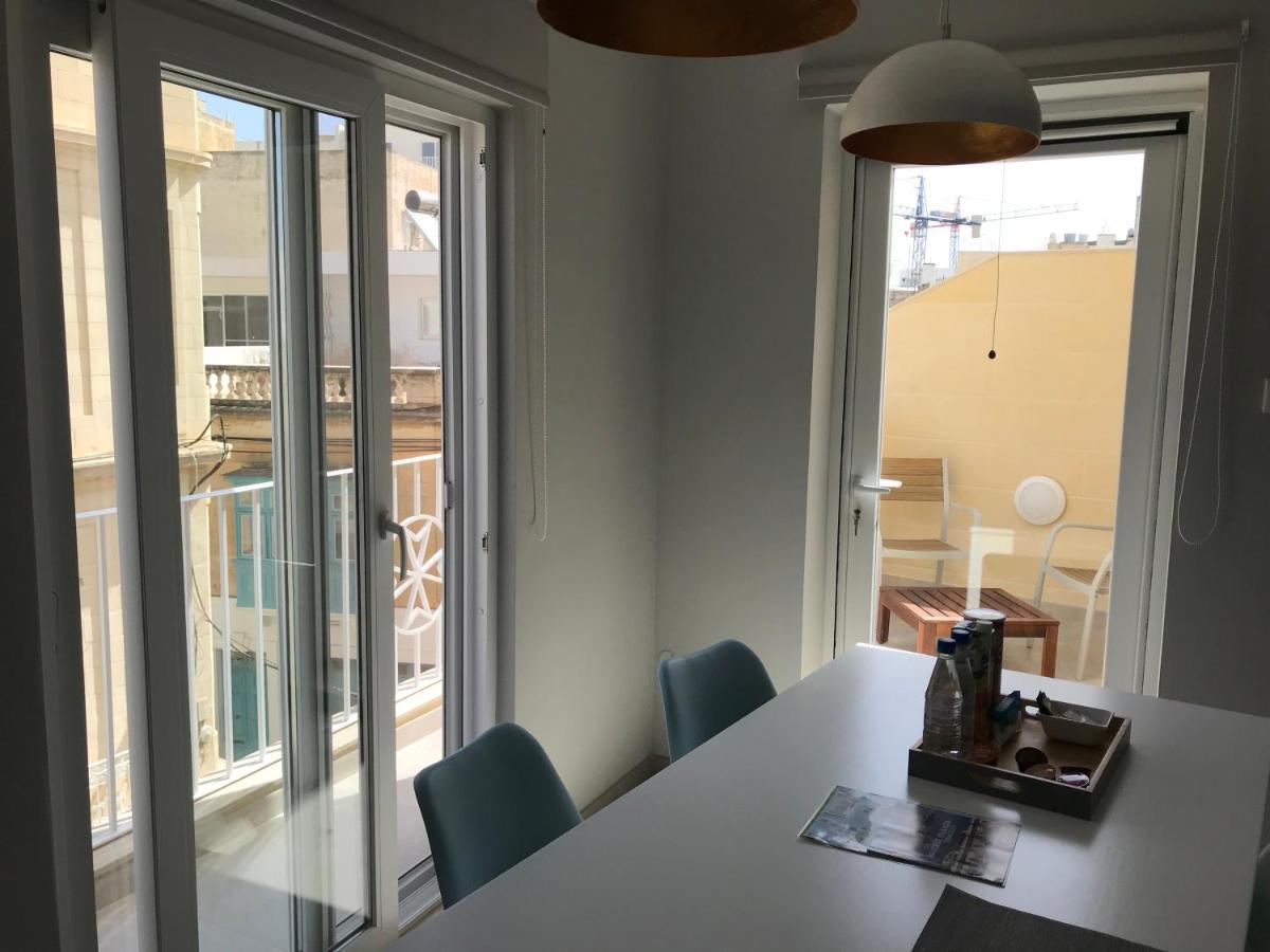 The Three Trees Apartments Sliema Esterno foto